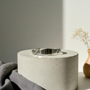 Bracelet Jonc Ouvert Large en Métal Argenté Design Épuré